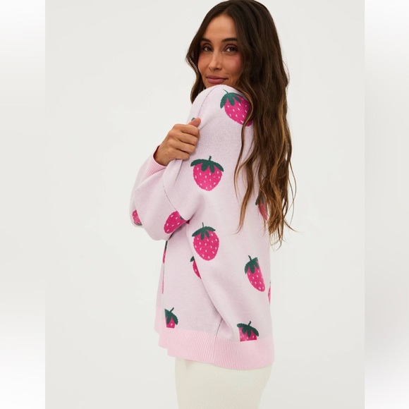 Beach Riot NWT Sz M Joey Sweet strawberries oversized sweater; so cute! - Picture 12 of 16